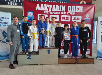 Pet medalja za mlade džudiste u Laktašima