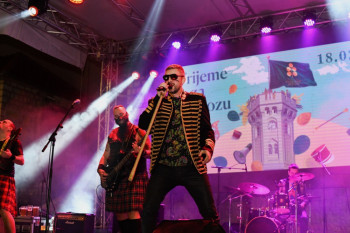 Veče roka i bunta na 53. Prazniku mimoze