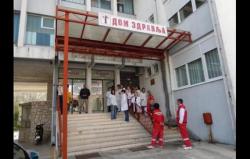 Запослени у Дому здравља Требиње одржали штрајк упозорења