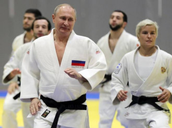 Putinu oduzet crni pojas u tekvondou
