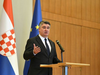 Милановић демантовао да је подигнут степен приправности војске
