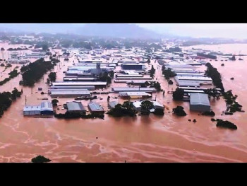 Кишни олујни систем у Сиднеју однио 17 људских живота (ВИДЕО)