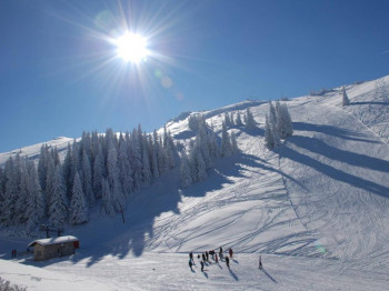 Uspješno organizovana skijaška trka za diplomate na Jahorini