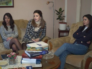 Ponos Srpske: Tri sestre završile fakultete kao studenti generacije (VIDEO)