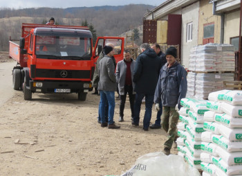 НЕВЕСИЊСКИ ПРОИЗВОЂАЧИ КРОМПИРА ДОБИЛИ ВРИЈЕДНЕ ПАКЕТЕ ПОДРШКЕ