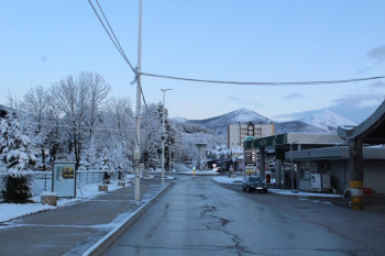 У НЕВЕСИЊУ ЈУТРО ОСВАНУЛО У СНИЈЕЖНОЈ ИДИЛИ