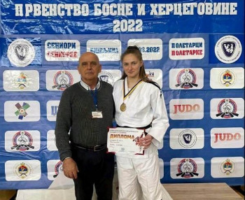 GACKO - Džudistkinja Jelena Bjelica šampionka BiH u konkurenciji juniorki
