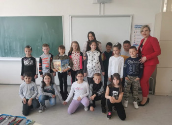 Učenica  OŠ ''Sveti Sava'' Lucija Milojević iz Bileće -  svoju omiljenu lektiru ''Ježeva kućica '' pretočila je u plakat- strip