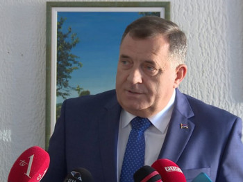 Dodik: Mislima i srcem uz naš narod u Hercegovini