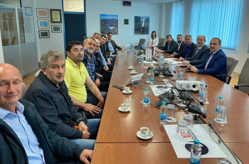 Potpisani prvi ugovori sa ERS: 10 kuća u Vinogradima dobija solarne elektrane