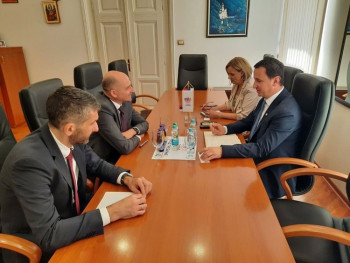 Ćurić sa ambasadorom Mađarske - Povezati Trebinje sa mađarskim gradovima