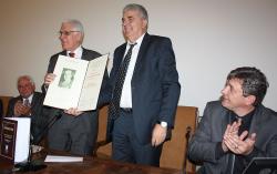 PROMOCIJA GACKA I GUSALA U SANU: Vasiliju Krestiću uručena nagrada Vladimir Ćorović