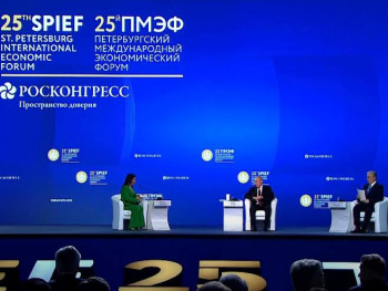 Putin na plenarnoj sjednici Ekonomskog foruma: Ništa više neće biti isto (VIDEO)