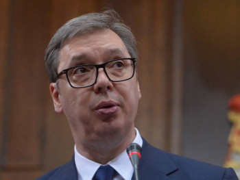 Vučić najavio rast penzija i plata