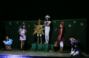 Чланови Драмског студија за дјецу и младе извели представу ''Црвенкапина шетња''