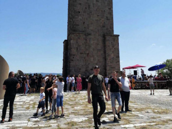 Obilježavanje Vidovdana na Gazimestanu