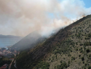 Bukte požari iznad Herceg Novog (VIDEO)