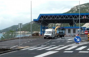 Sir i suhomesnato ni u sendviču: Šta sve ne smijete ponijeti u Hrvatsku?