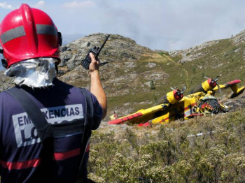 Португалија: Срушио се канадер, погинуо пилот