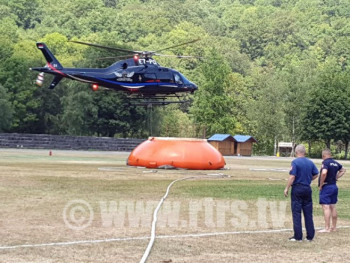 Хеликоптерски сервис Српске наставља гашење пожара у Националном парку Сутјеска