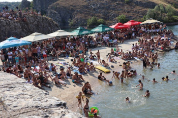 Skokovi sa brane na jezeru Klinje okupili 1000 posjetilaca