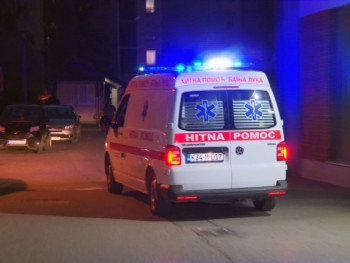 Banjalučanin teško povrijeđen u Prijedoru; Motorom sletio sa puta