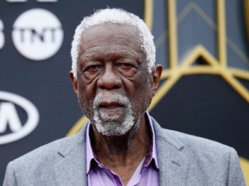 Преминуо Бил Расел