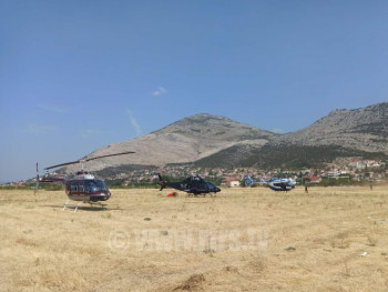 Trebinje: Požarna linija duga preko 20 kilometara; Stigli helikopteri iz Srbije (FOTO/VIDEO)