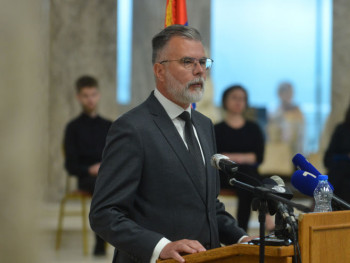 Ристић: Морамо пробудити учмале катедре за историју