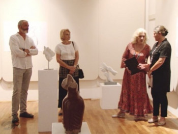 Foča: Otvorena izložba skulptura i crteža zagrebačkog umjetnika Petra Hranuelija 