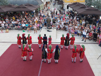 Andrićgrad svjetski centar folklora