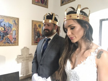 Prvo vjenčanje u hramu kod Gacka; Vjenčali se Srpkinja i Francuz (FOTO/VIDEO)