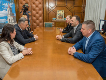 U Zrenjaninu dogovoreno intenziviranje saradnje sa tri bratska grada - Trebinjem, Bijeljinom i Laktašima