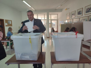 Višković glasao u Milićima
