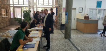 Лука Петровић гласао у  Центру средњих школа