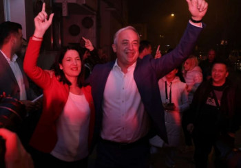 Savić: Velika neozbiljnost PDP-a, da je SNSD izašao da slavi gledali bismo neželjene scene