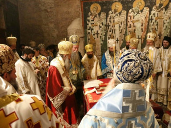 Patrijarh Porfirije ustoličen u Pećkoj patrijaršiji (VIDEO)