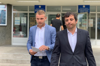 Vukanović se obrušio na Stanivukovića „On je politički sazreo, a ja ostao mali dječak koji PIŠKI U TUTU“