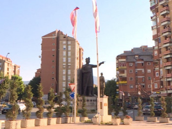 U sjevernom dijelu Kosovske Mitrovice mirno, ali napeto