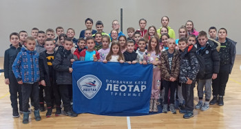 Dva pehara i jedanaest medalja za trebinjske plivače na Božićnom kupu u Mostaru