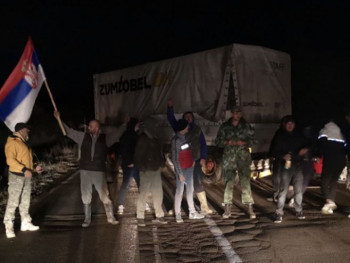 Barikade devetnaesti dan, Vučić i Mojsilović obišli jedinice Vojske Srbije kod Raške