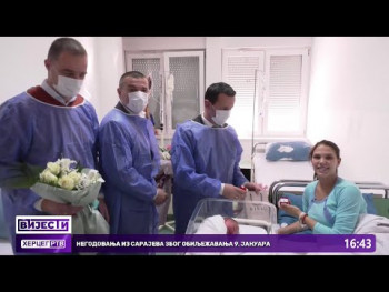 Gradonačelnik Ćurić prvorođenoj bebi Sari Petković darovao zlatnik(Video)