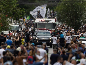 Sahranjen Pele – legenda se preselila u vječnost