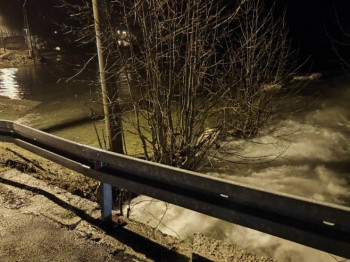 Гацко: Угрожени стамбени објекти у селу Фојница (ВИДЕО)