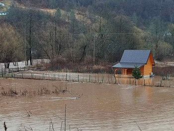 Stabilna situacija u poplavljenim područjima (VIDEO)