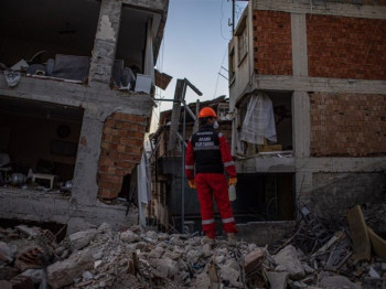 Turska: Tri osobe, među njima i dijete, izvučeni živi iz ruševina poslije 296 sati (VIDEO)