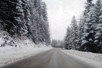Otežan saobraćaj zbog ugaženog snijega, potreban oprez