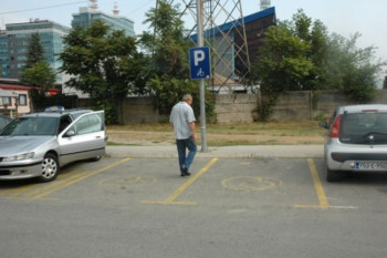 Kazneni bod za nepropisno parkiranje na mjesta za osobe sa invaliditetom