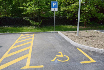 Kazna od 500 KM za parkiranje na mjesto za lica s invaliditetom otišla u Službeni glasnik