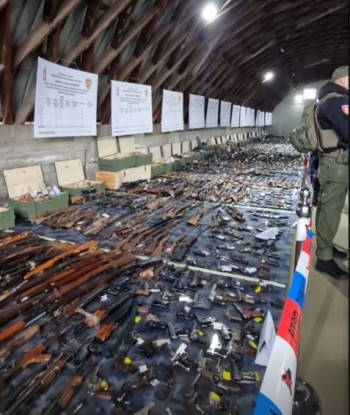 Vučić: Do jutros prikupljeno oko 13.500 komada naoružanja (FOTO/VIDEO)